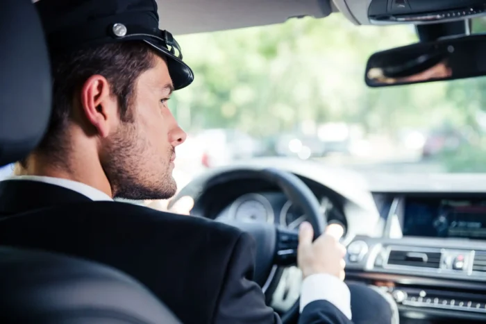 When Should You Choose a Chauffeur Over a Driver?