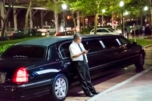 When Hiring a Limousine Is Worth the Cost