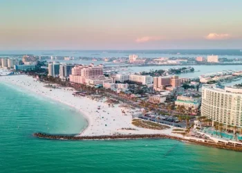 How far is Orlando from Clearwater? Planning a Perfect Day Trip
