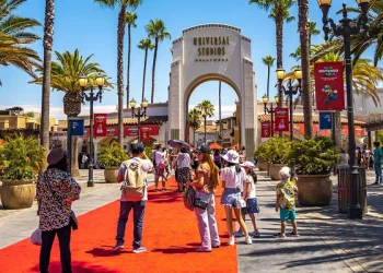 What Airport Is Closest to Universal Studios Hollywood Guide