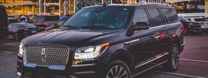 black car sport