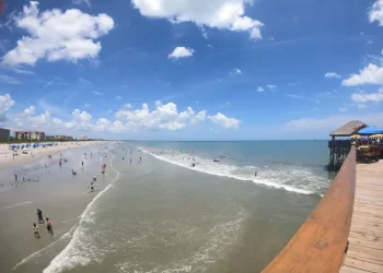 How Far Is Cocoa Beach From Sanford Airport? Distance & Time