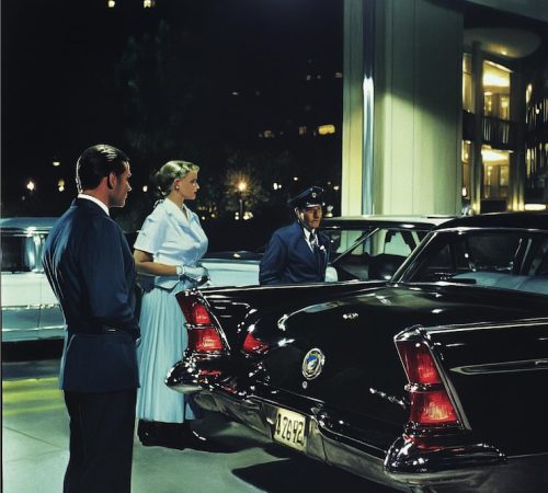 valet-parking-service-with-quick-courteous-attendants_1104763-8664